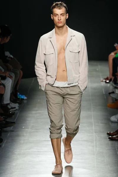 Look 34
